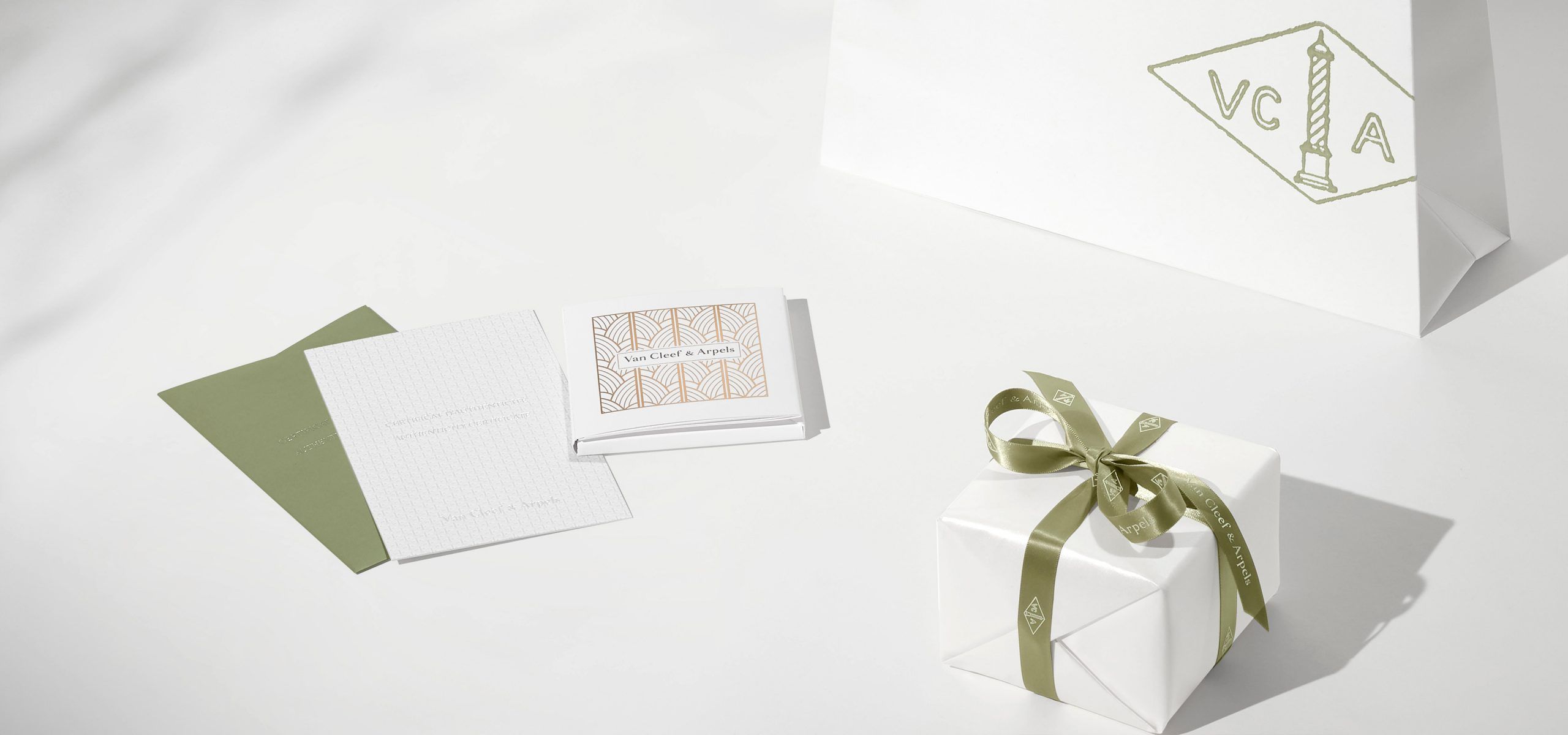 Украшения Van Cleef & Arpels в подарок